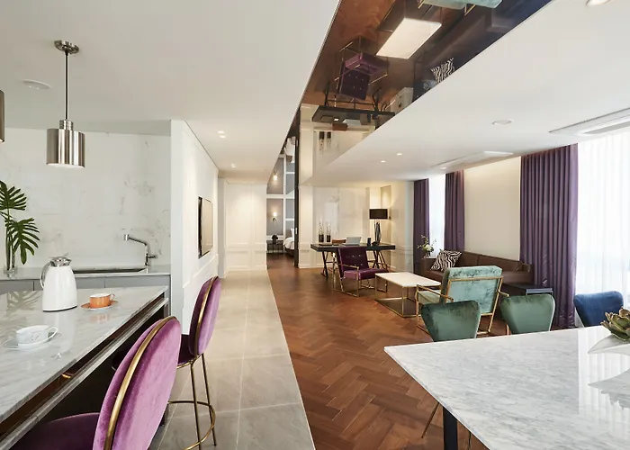 Newv Hotel